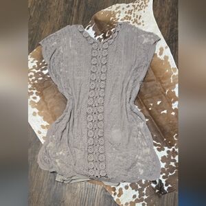 Chic Lace Blouse in Taupe
